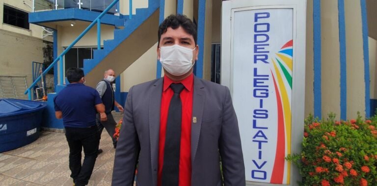 Vereador Prof. Thiago parabeniza o Colégio Isaac Newton, que foi destaque no IDEB