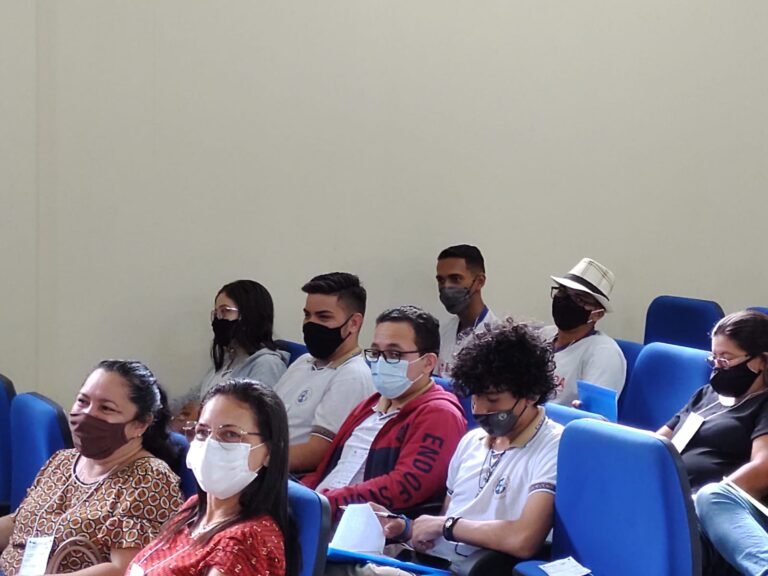 Formação pedagógica aborda a importância da Prova Saeb, que será realizada a partir desta quinta (18)