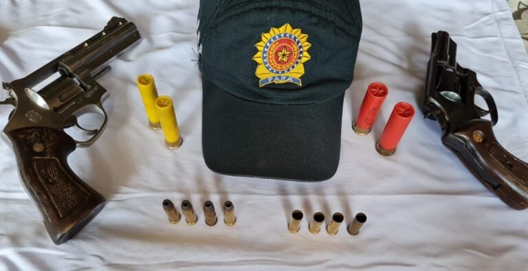 Após denúncia de disparos de arma de fogo, PM apreende 2 revólveres no Cabaçal, em Itaituba
