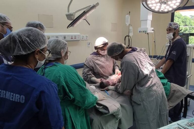 Parto de gêmeos marca início dos atendimentos do Serviço de Obstetrícia de alta complexidade no HRT