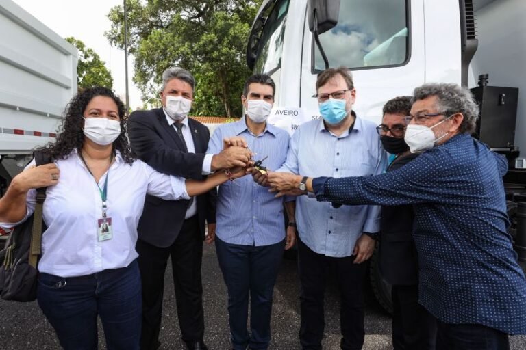 Governo do Pará entrega 28 caçambas para manutenção de estradas vicinais em municípios