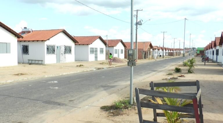Mulheres denunciam golpes de venda de casas populares em Itaituba