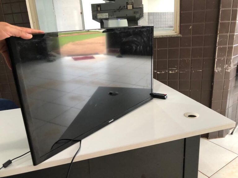 Homem é preso suspeito de arrombar residência e furtar aparelho televisor, em Itaituba