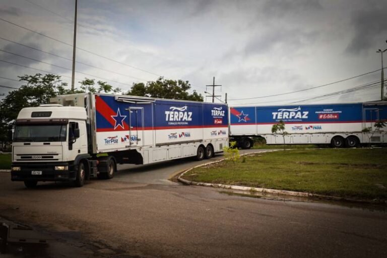 Estado adapta carreta para oferecer ações de saúde e cidadania a moradores de Marabá