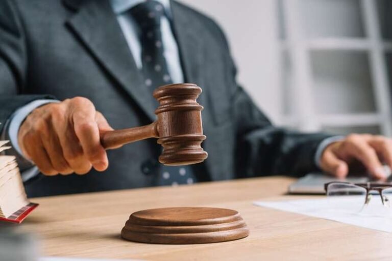 Servidora é condenada a 22 anos de prisão por pagar benefícios para mortos no Pará