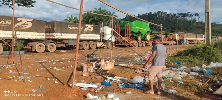 Justiça determina desbloqueio imediato da BR-163 por manifestantes garimpeiros em Moraes Almeida