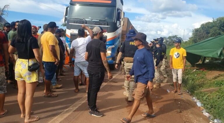 Garimpeiros independente do Tapajós voltam a interditar a BR 230 no Campo Verde