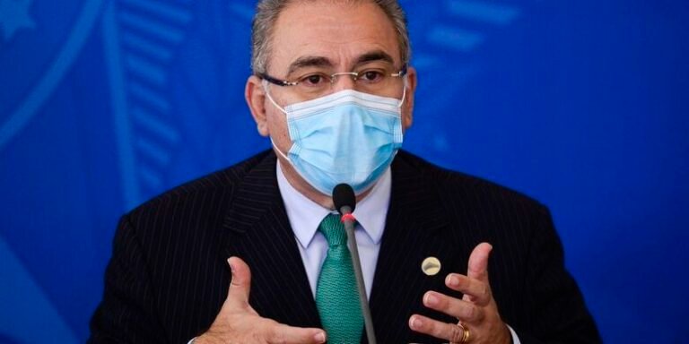 Ministério da Saúde quer flexibilizar regra sobre uso de máscara no trabalho