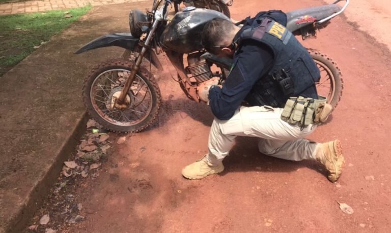PRF apreende motocicleta com adulteração em Rurópolis