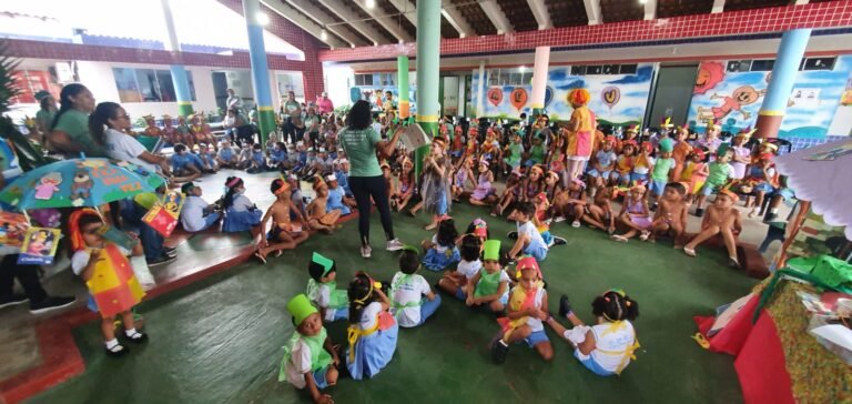 Centro Educacional de Ensino Infantil Cecezinha realiza projeto voltado para a leitura em alusão ao índio