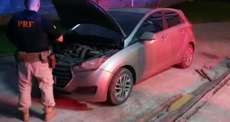 ‌PRF recupera veiculo roubado em Santarém, no PA