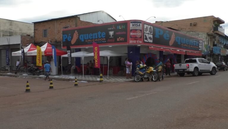 Show de prêmios do Grupo Pé Quente premia clientes com vários brindes