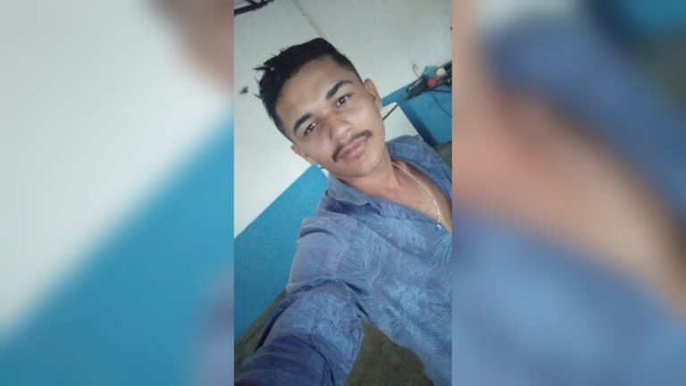 Pai procura filho que está desaparecido