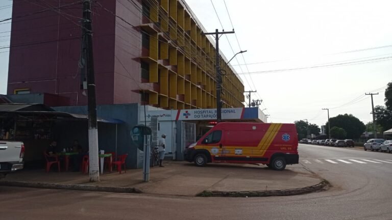 Colisão entre motocicletas deixa duas pessoas feridas em Itaituba, no PA.