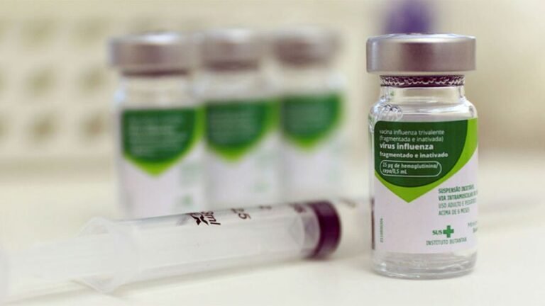 Vacina da gripe pode reduzir em 40% risco de Alzheimer