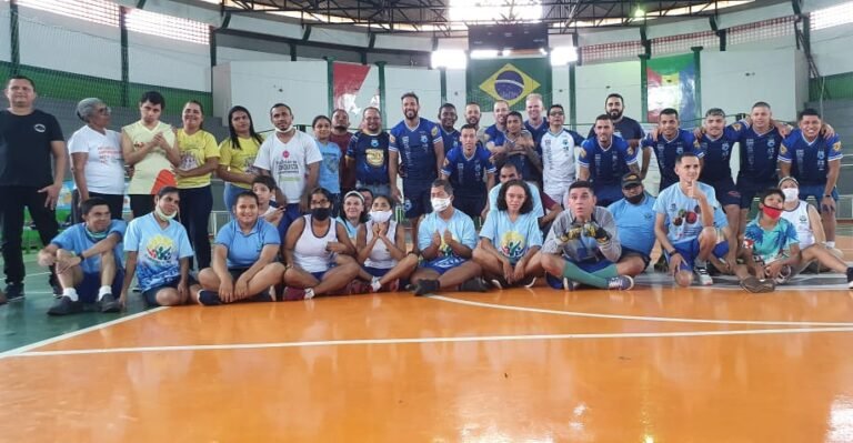 Alunos da APAE participam de amistoso com o time Trovão Azul em Itaituba PA