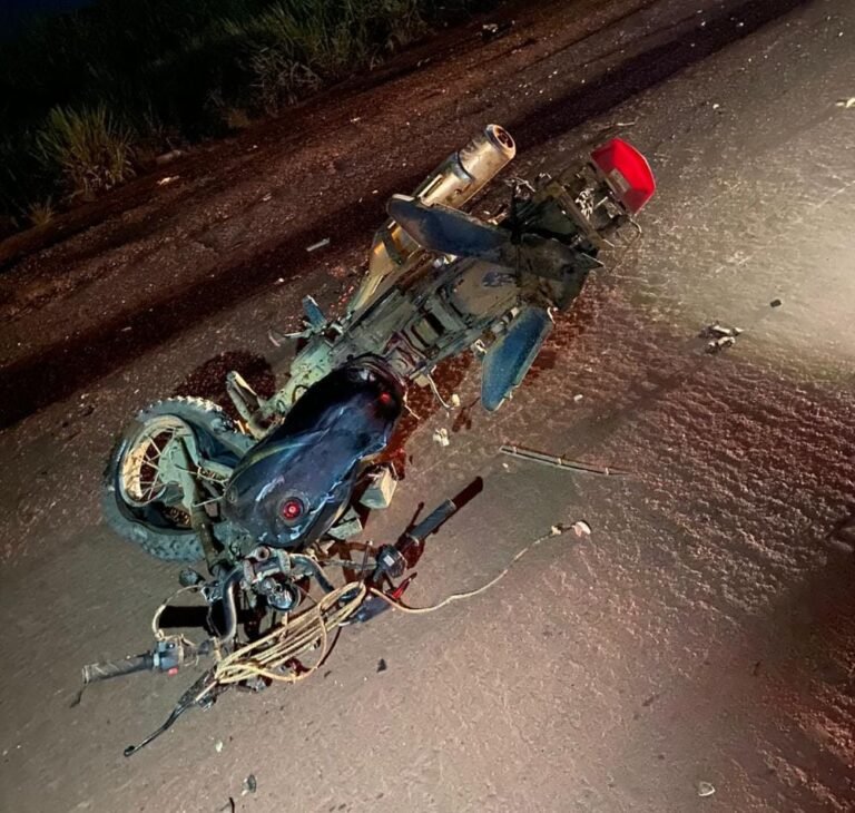 Motociclista é esmagado por carreta na BR 230