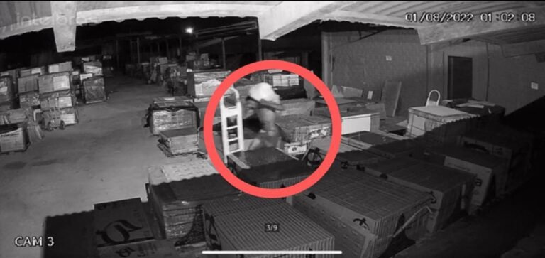 Atacadão dos Pisos é alvo de ladrão em Itaituba PA