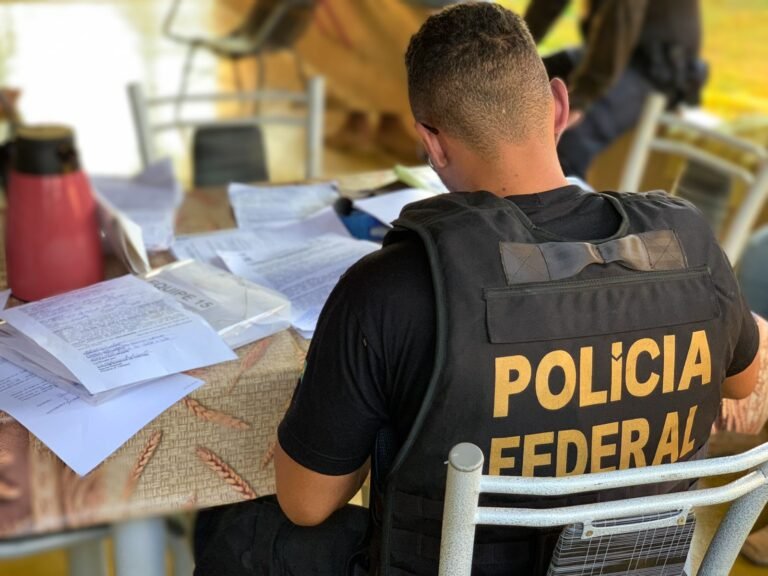 PF cumpre mandados contra lideranças de movimento que impediu operação