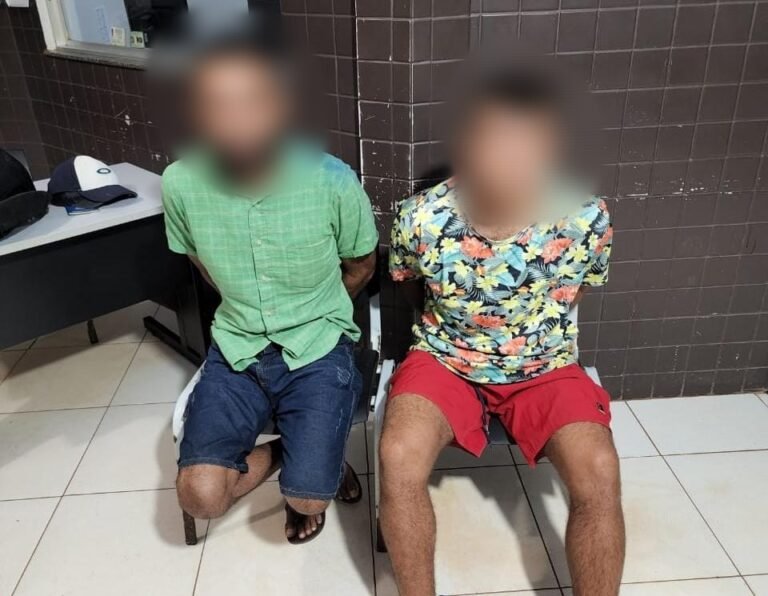 Suspeitos de furto em Fordlândia são presos em embarcação