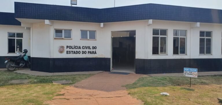 Mulher tem casa invadida por criminosos e é furtada em Itaituba