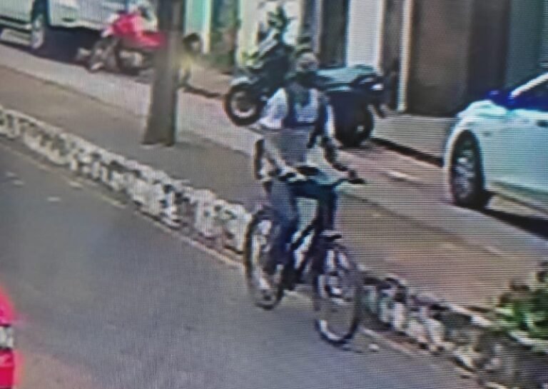 Vídeo: Cliente de loja é baleada durante assalto no centro de Altamira