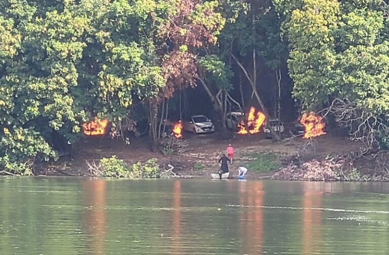 Vídeo: Carros de religiosos são incendiados no interior do Pará