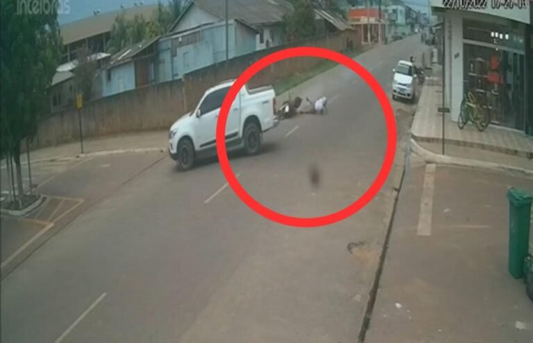Vídeo: Motociclista perde controle de moto, bate em veículo em Itaituba, no PA