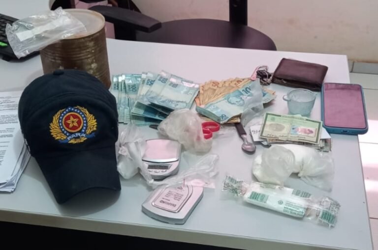 Homem é preso pela PM suspeito de comercialização de entorpecente em Itaituba, no PA