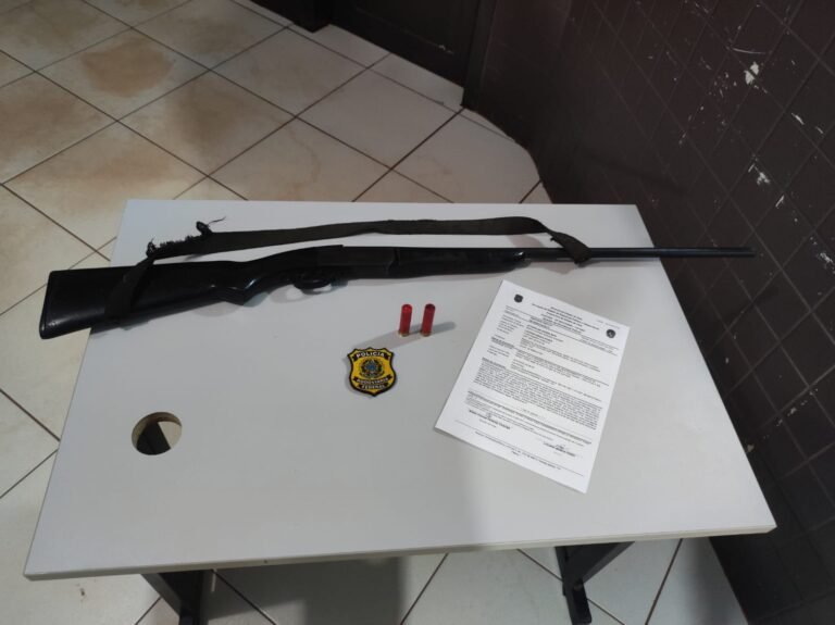 Homem é detido pela PRF por porte ilegal de arma de fogo em Itaituba, no PA