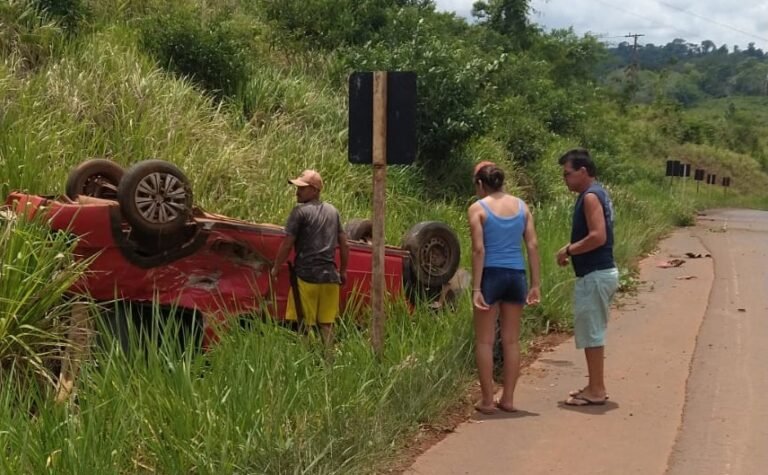 Homem morre após acidente na BR 230
