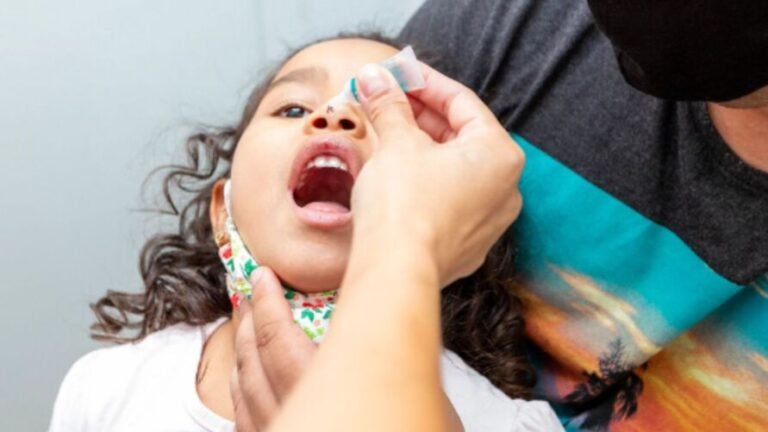 Procura por vacina contra a poliomielite diminui