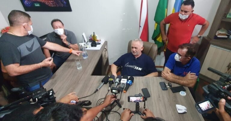 Em entrevista coletiva prefeito Valmir Clímaco falou do seu retorno a Itaituba após tratamento de saúde