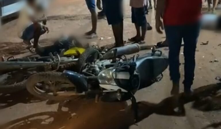 Vídeo: Motociclistas colidem frontalmente no Distrito de Miritituba, no PA