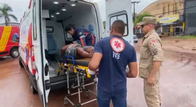 Vídeo: Acidente envolvendo carro e moto deixa um idoso ferido em Itaituba, no PA