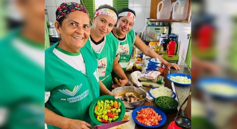 Merendeiras da região garimpeira de Itaituba recebem capacitação para aprimorar a qualidade da merenda escolar