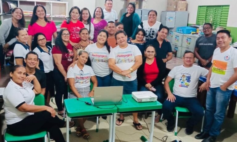 Encontro Pedagógico é realizado em escola pública no Distrito de Barreiras