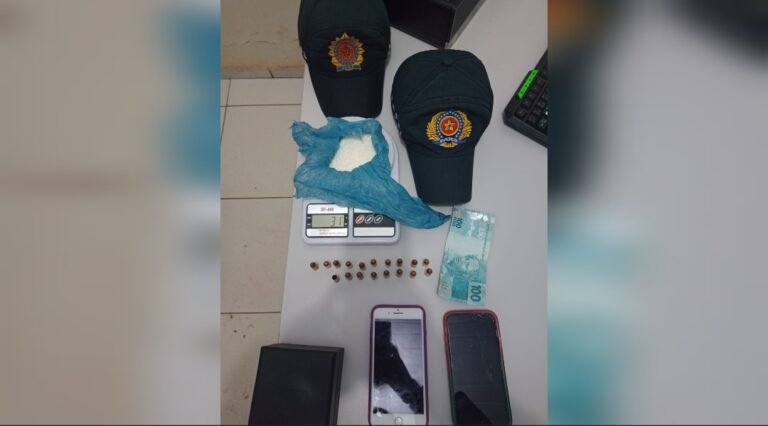 Jovem é preso pela PM no bairro Valmirlândia em Itaituba, no PA