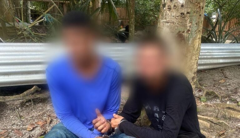 Dupla suspeita de estupro é presa por porte ilegal de arma na região garimpeira de Itaituba