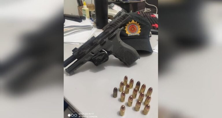Motorista não obedece ordem de parada e acaba preso por porte ilegal de arma no bairro Buriti, em Itaituba
