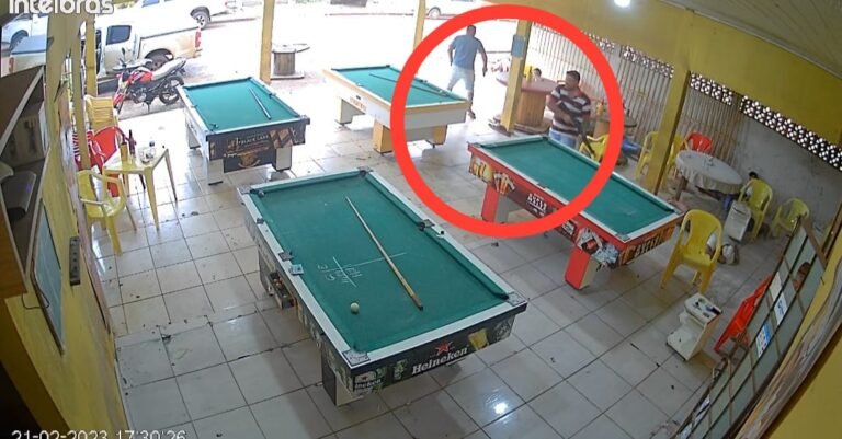 Vídeo: Homens perdem jogo em bar, voltam armados e matam seis pessoas