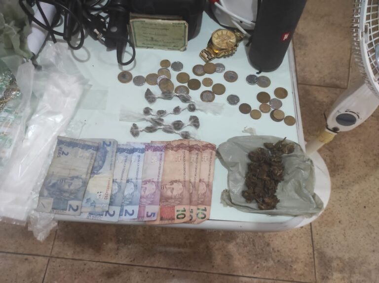 Mulher é presa suspeita de tráfico de drogas e receptação, em Placas, no PA