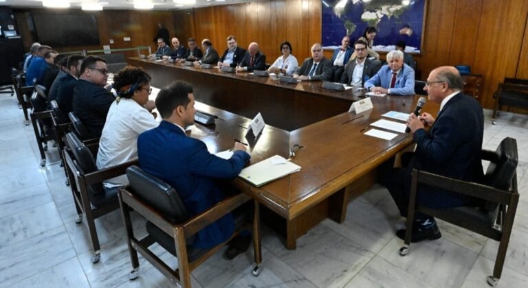 Geraldo Alckmin recebe comitiva paraense em Brasília