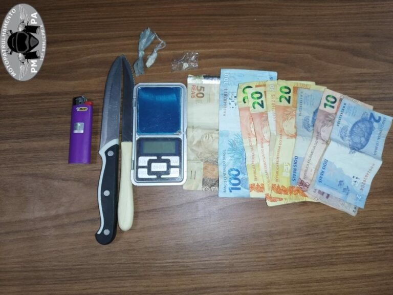 Jovem de 20 anos joga droga no rio e acaba preso suspeito de tráfico, em Itaituba