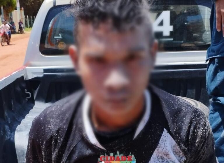 Jovem com mandado de prisão em aberto é preso pela PM, em Porto de Moz