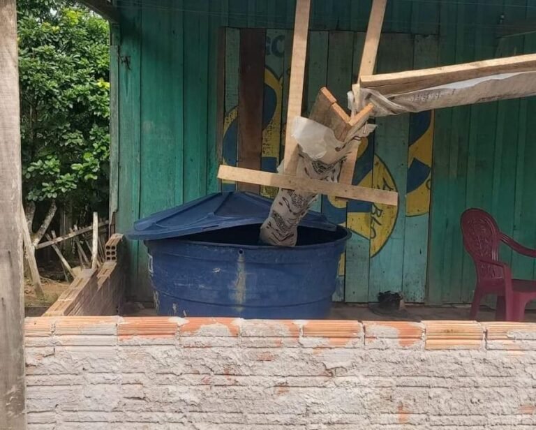 Moradores sofrem com a falta de abastecimento de água na Comunidade Água Azul, em Rurópolis
