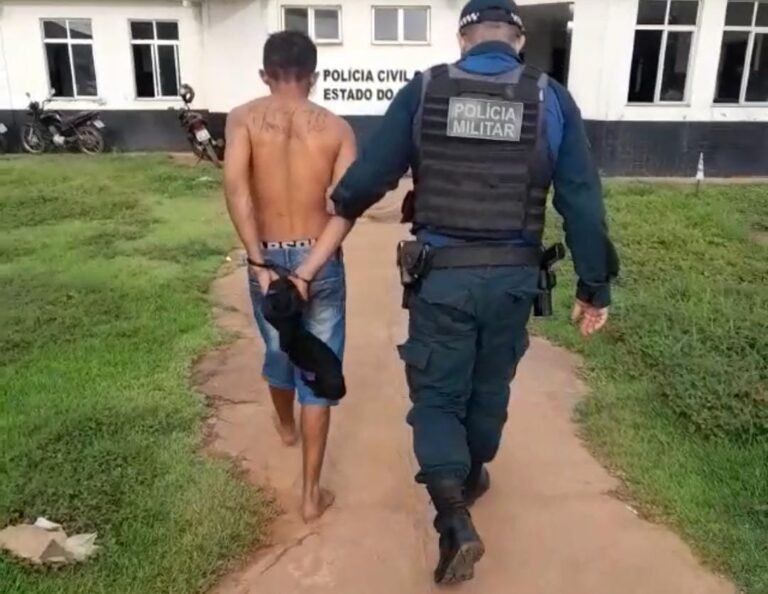 Homem é preso suspeito de ameaçar o próprio irmão no bairro Maria Madalena, em Itaituba