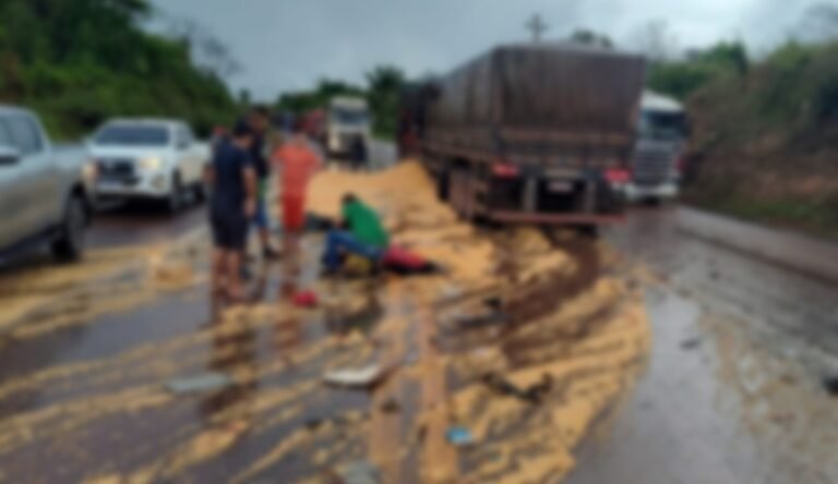 Motorista morre ao ser arremessado de cabine em acidente na BR-163