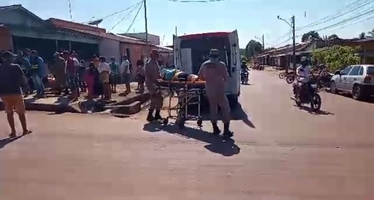 Mototaxista é atingindo por veículo e fica desacordado em Itaituba, no PA