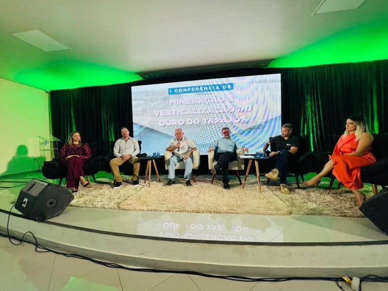 I Conferência de Mineração e Verticalização do Ouro do Tapajós em Itaituba, no PA